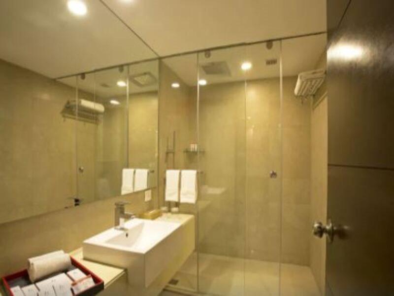 Kings Forth Hotels New Delhi Buitenkant foto