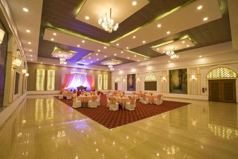 Kings Forth Hotels New Delhi Buitenkant foto